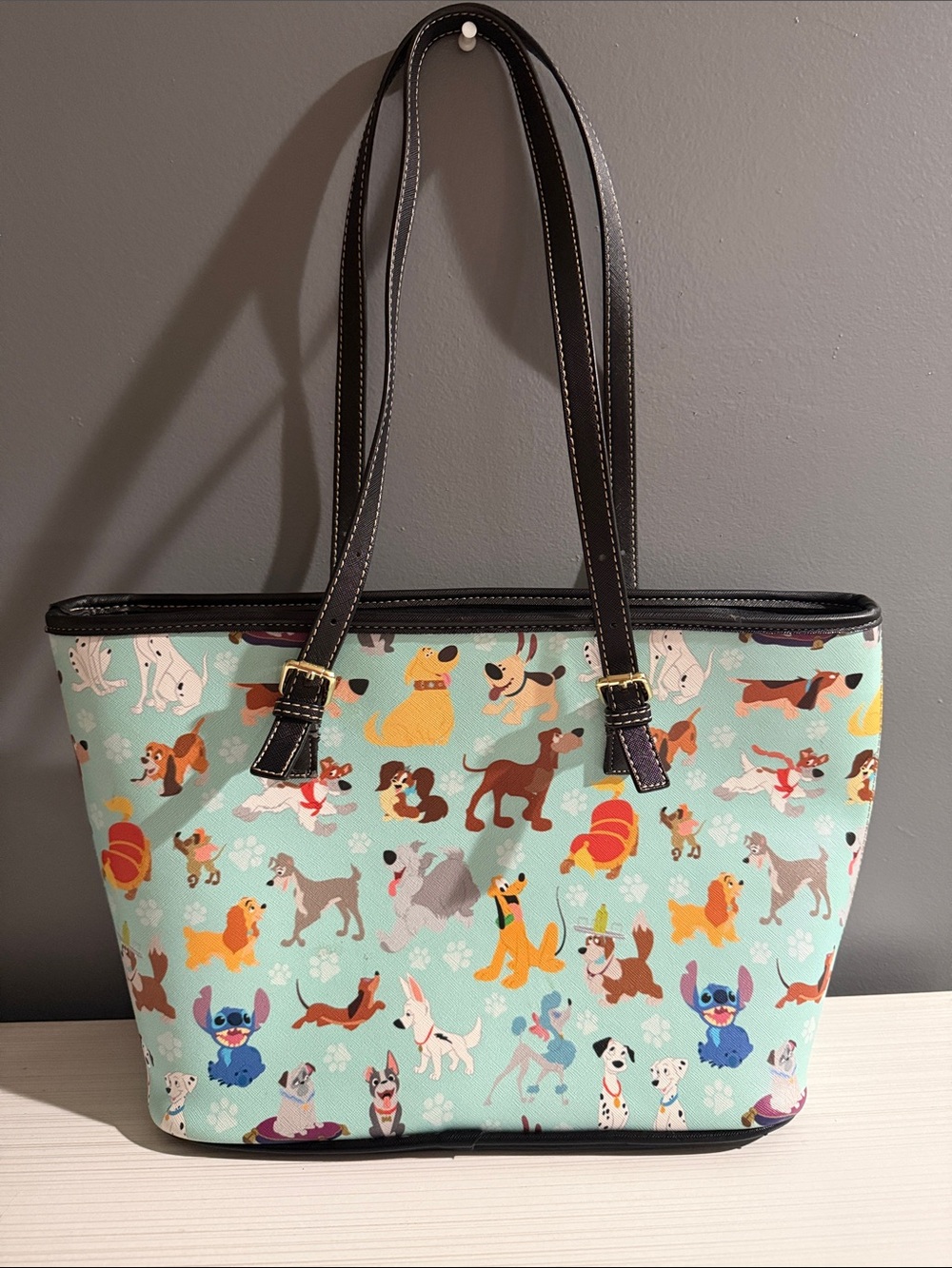 'Disney Dogs' Emily Shoulder Tote Bag in a light blue EUC
